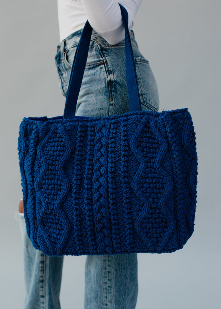 Cable Knit Tote : 2 Colors