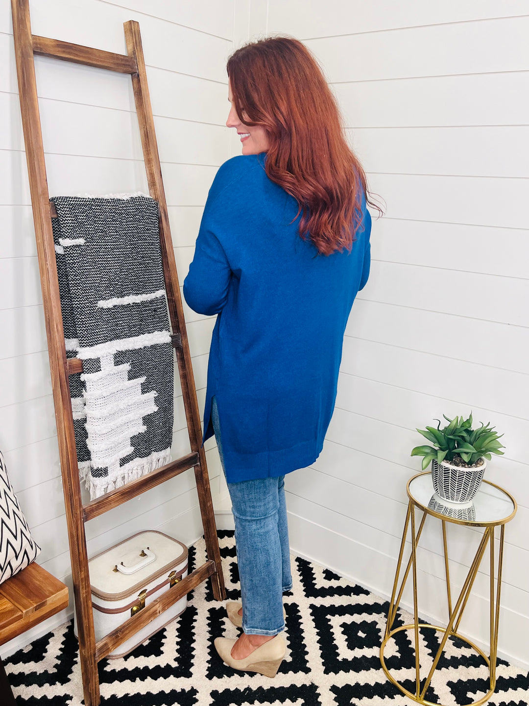 Luxe Hi-Low Center Seam V Neck Sweater: Blue