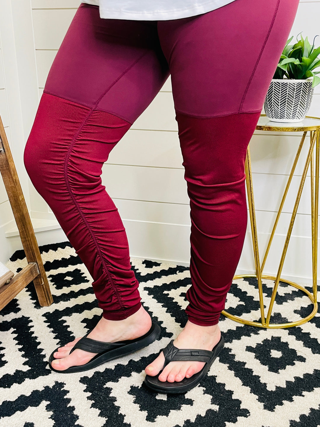 Mixed Texture Burgundy Ruched Leggings – LoveLindsey